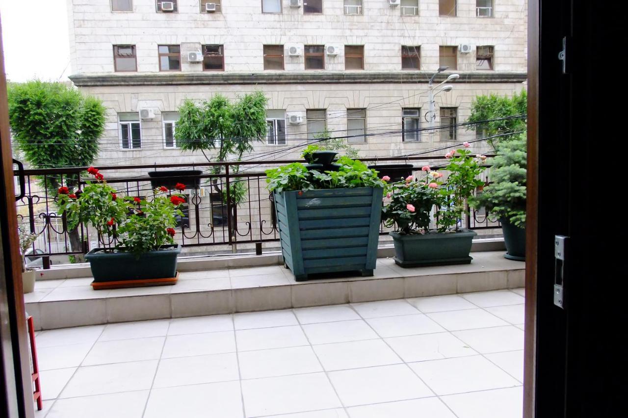 Yerevan center apartment 5A Buitenkant foto