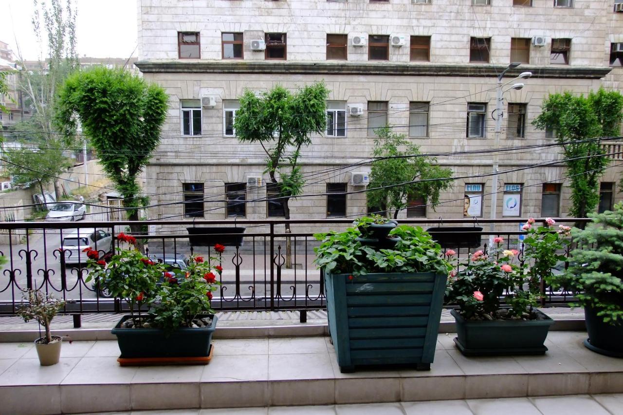Yerevan center apartment 5A Buitenkant foto