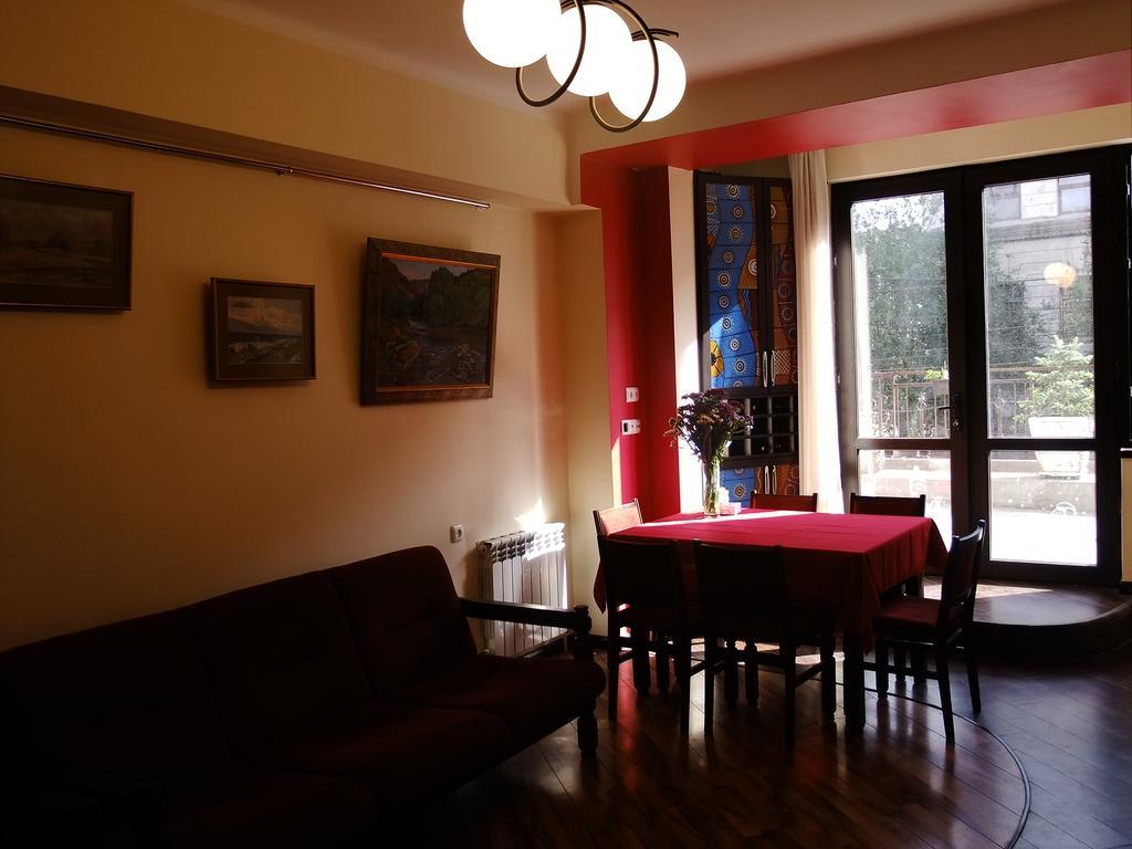 Yerevan center apartment 5A Buitenkant foto